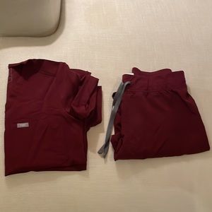 FIGS XS Burgundy scrubs! In great condition, no stains! Just a little wrinkled:)